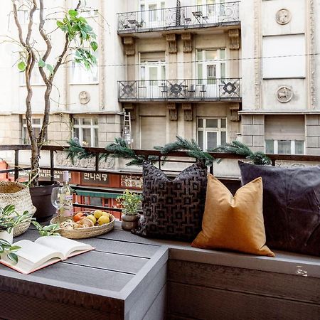 Chill On The Screened Balcony-Budapest Most Historic Landmarks Экстерьер фото